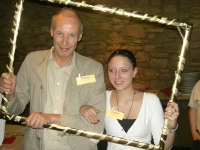 Aronal (re) und Elmex