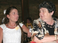 Mama und hungrige Braut